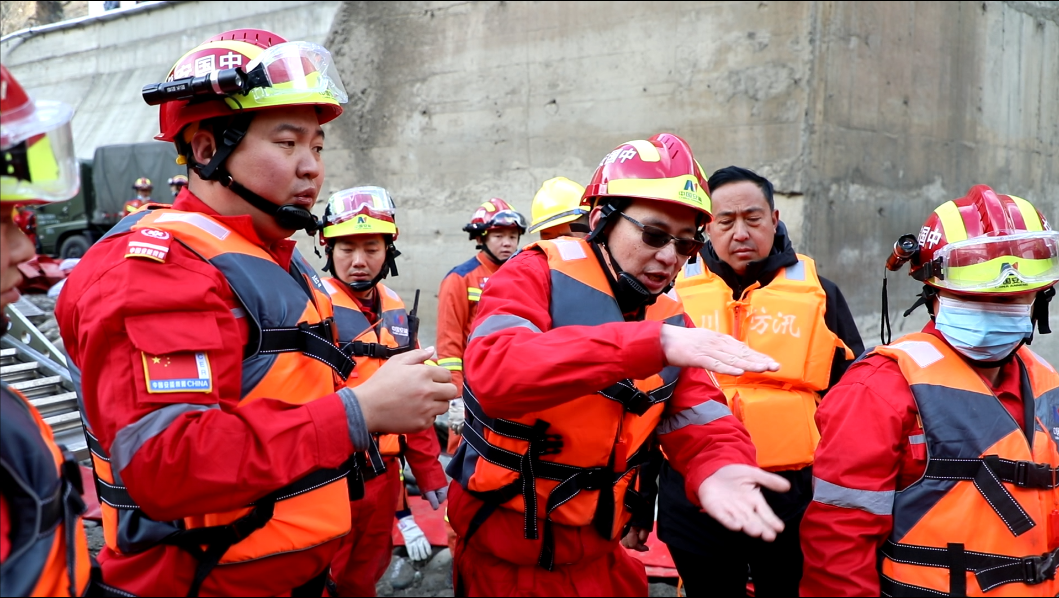 四川丹巴县关州水电站透水2.png